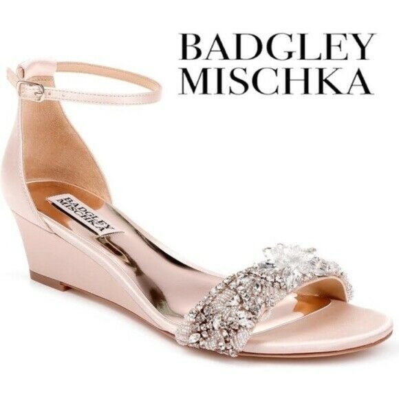 Badgley Mischka Shoes - 🆕Badgley Mischka EMBELLISHED Floral Wedge Sandal